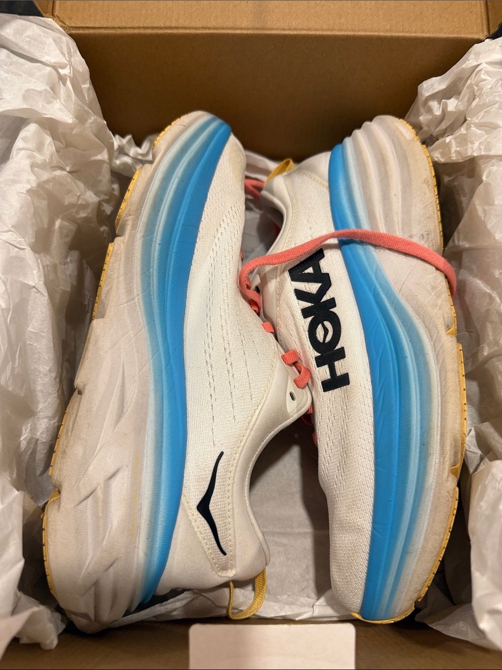 Hoka Women’s Bondi 8 shoes size 8.5